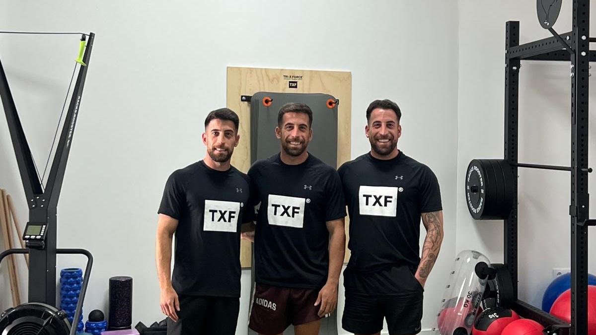 Los hermanos Javier, Ángel, Alejandro Melero por orden de izquierda a derecha.