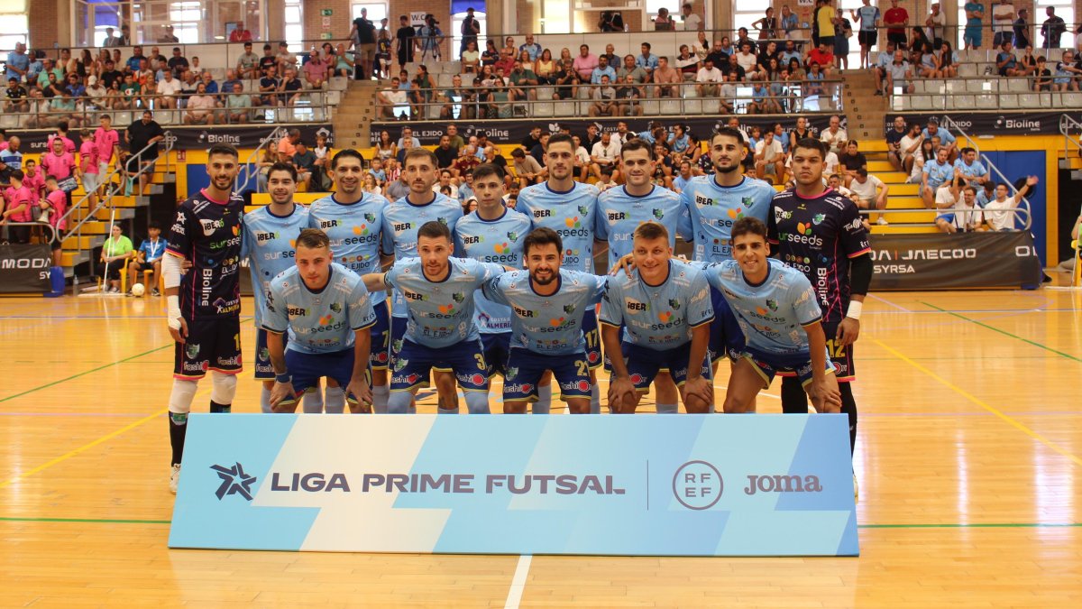 Componentes del Surseeds El Ejido FS en el estreno del equipo en la Liga Prime ante Córdoba Patrimonio de la Humanidad.