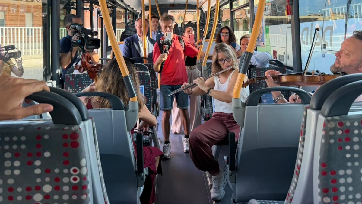 Semana Europea de la Movilidad arranca subiendo la música al bus.