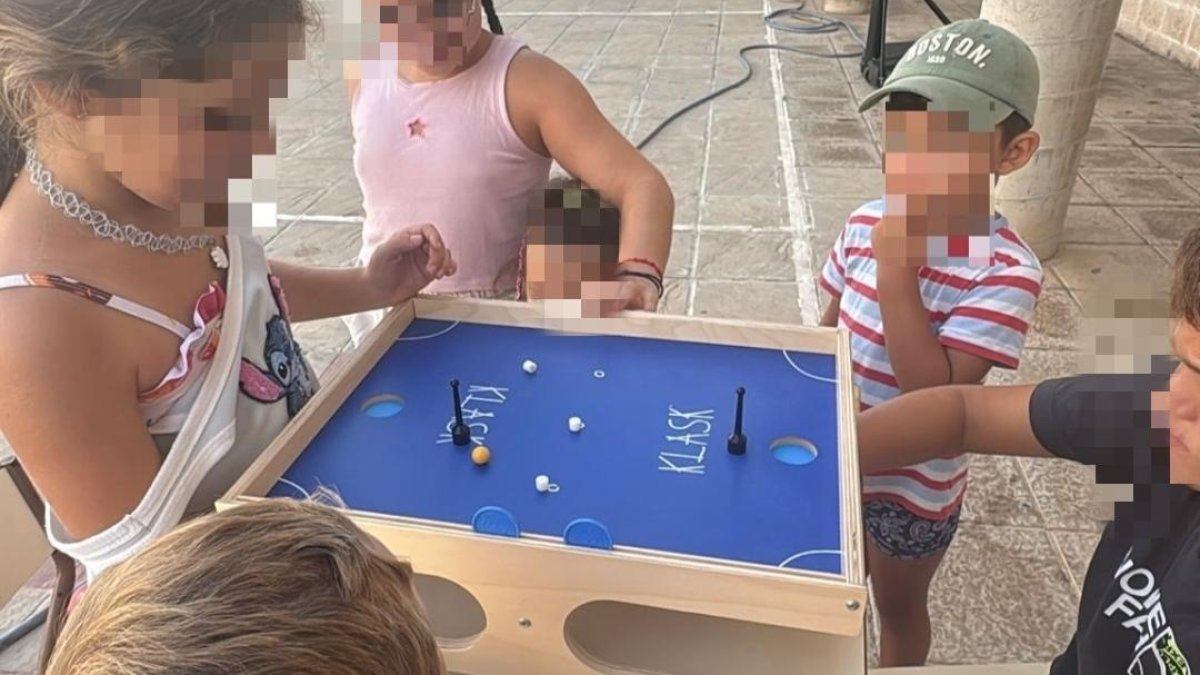 Una de las actividades del original klask.
