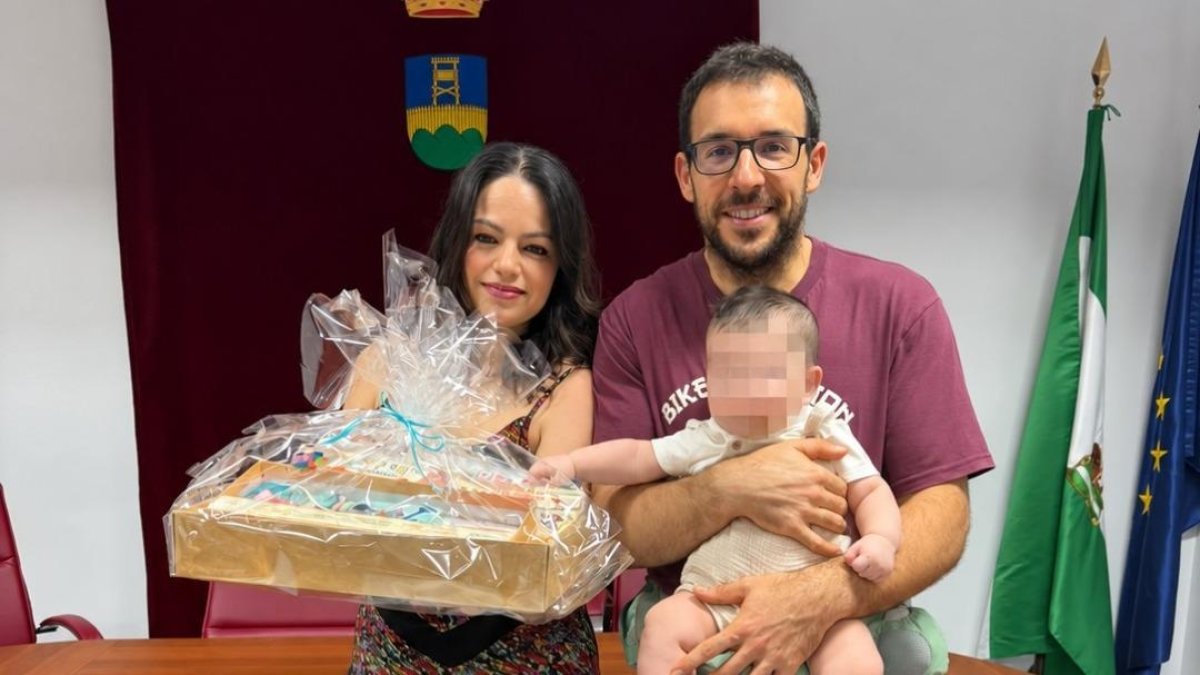 Castro de Filabres recibe con los abrazos abiertos a su nuevo vecino
