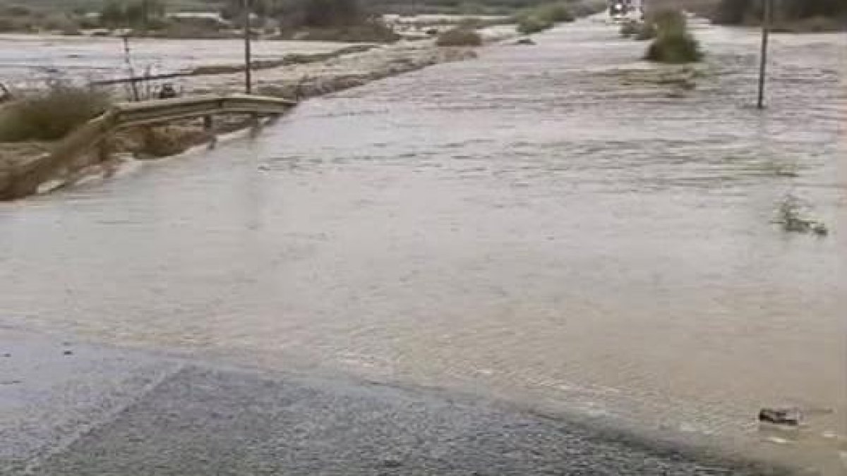 Carretera cortada en Cuevas por las intensas lluvias