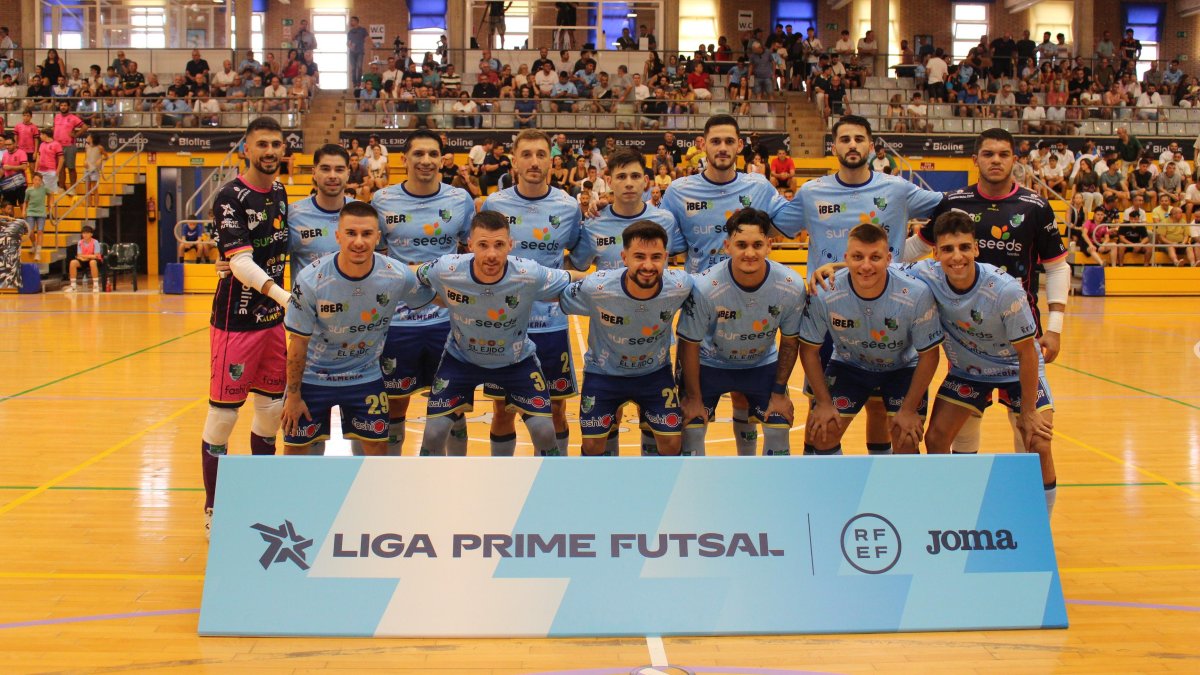 Convocatoria de jugadores del Surseeds El Ejido Futsal que han vencido a Magna Xota.