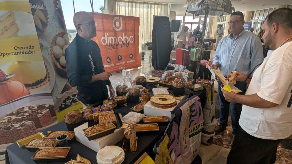 La Feria de presentación del I concurso de roscones profesionales en Almería.