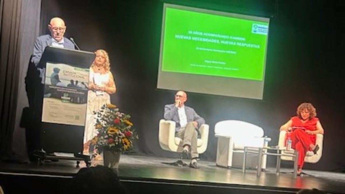 Juan Sánchez Miranda, Rocío Amores, Miguel Martín y Beatriz García, directora de NOESSO.