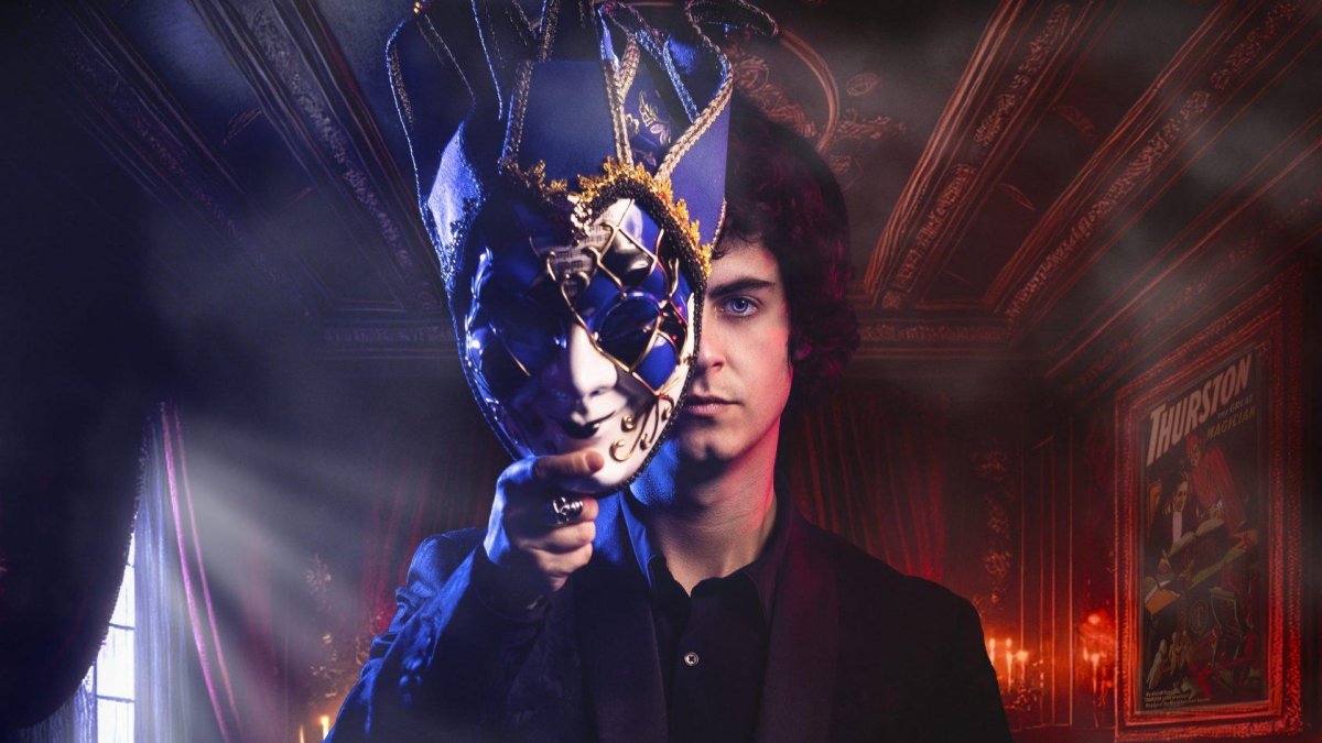 Alejandro Revuelta ofrecerá su espectáculo de magia en Vera este viernes.