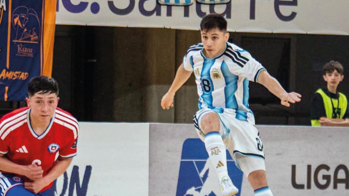 Nico Rosa jugando con Argentina.