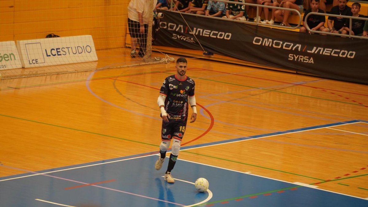 El portero de El Ejido Futsal durante un partido de esta temporada.