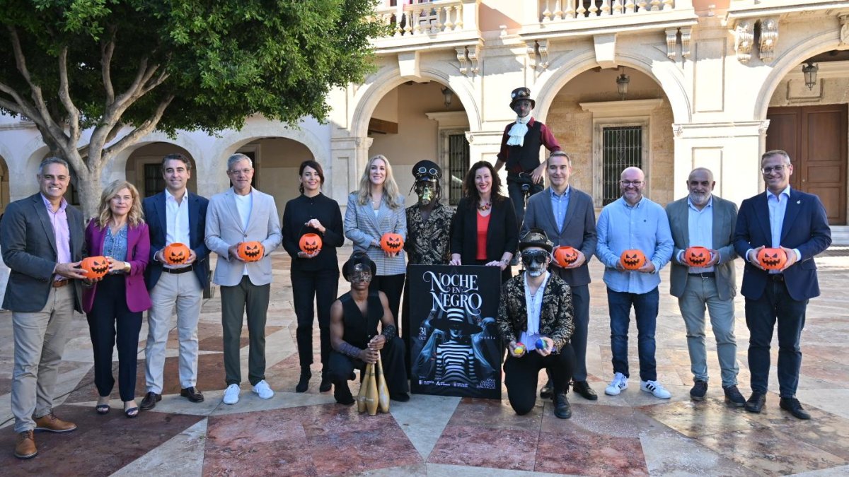 Presentación de la Noche en Negro.