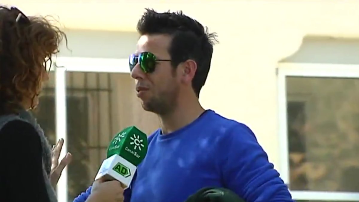 Ángel Cruz, padre del niño desaparecido, entrevistado ayer por Canal Sur.