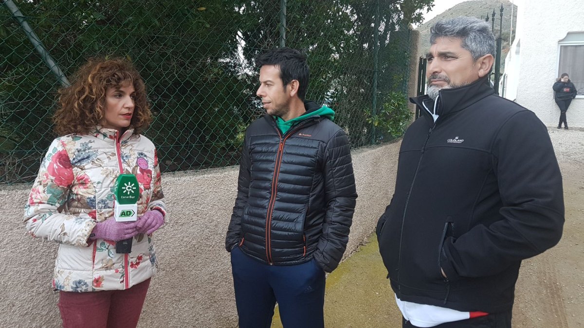 Ángel Cruz y Juan José Cortés, con la periodista Mar Gutiérrez de 