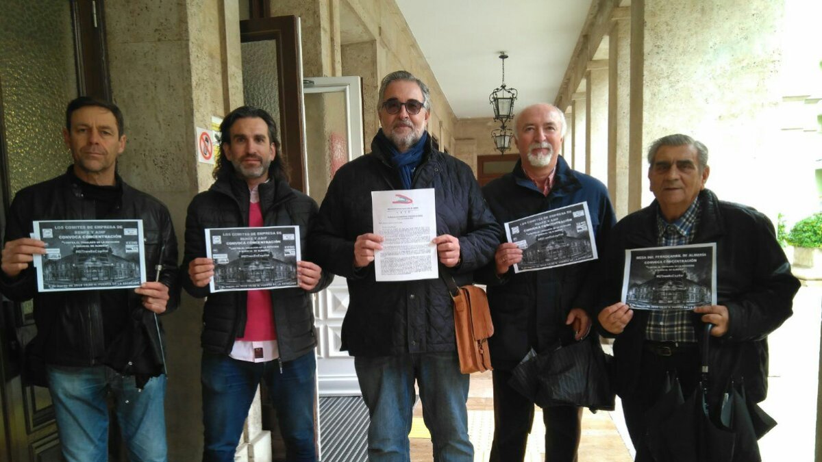 La Mesa entregó su carta en la Subdelegación del Gobierno