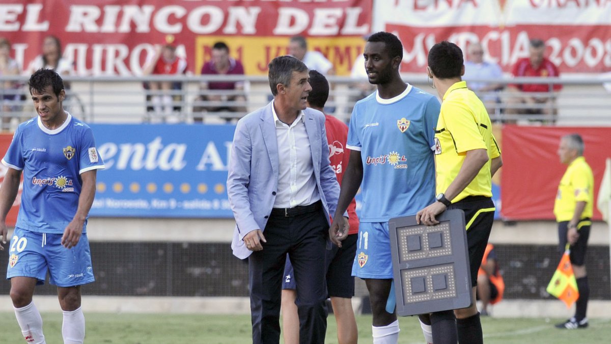 Lucas con Goitom en el Murcia-Almería de 2011.