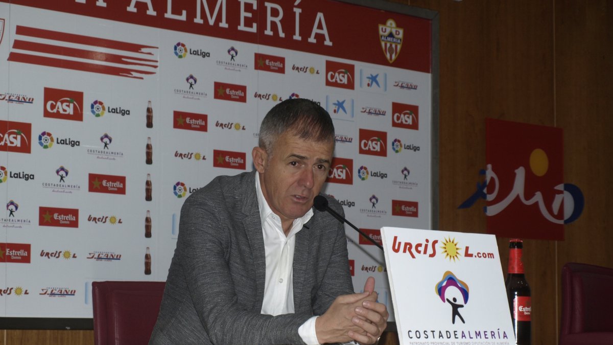 Lucas Alcaraz en rueda de prensa.