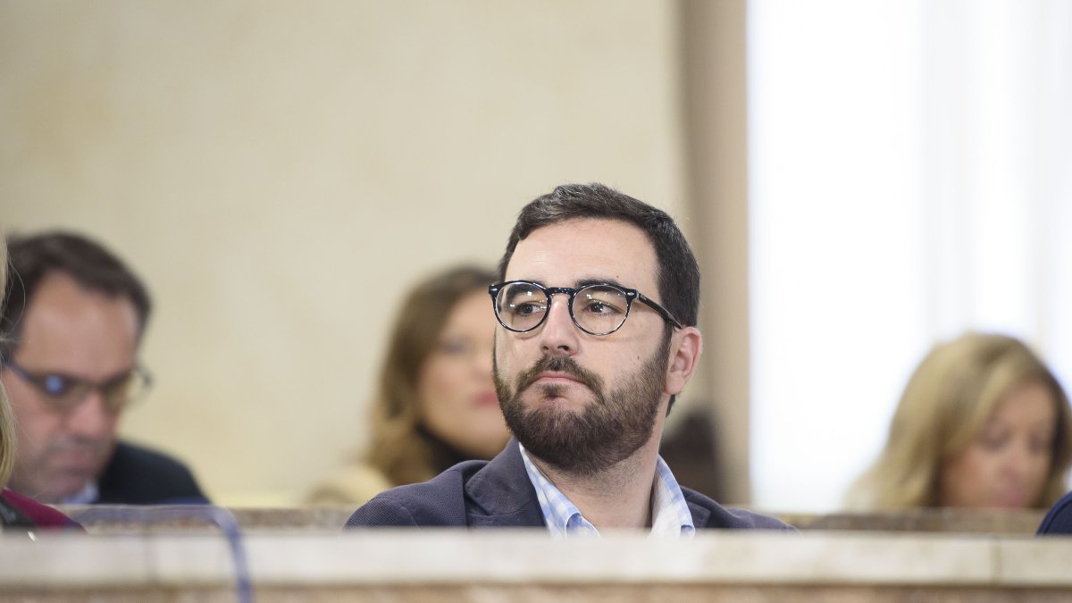 Carlos Sánchez en el Pleno del Ayuntamiento.