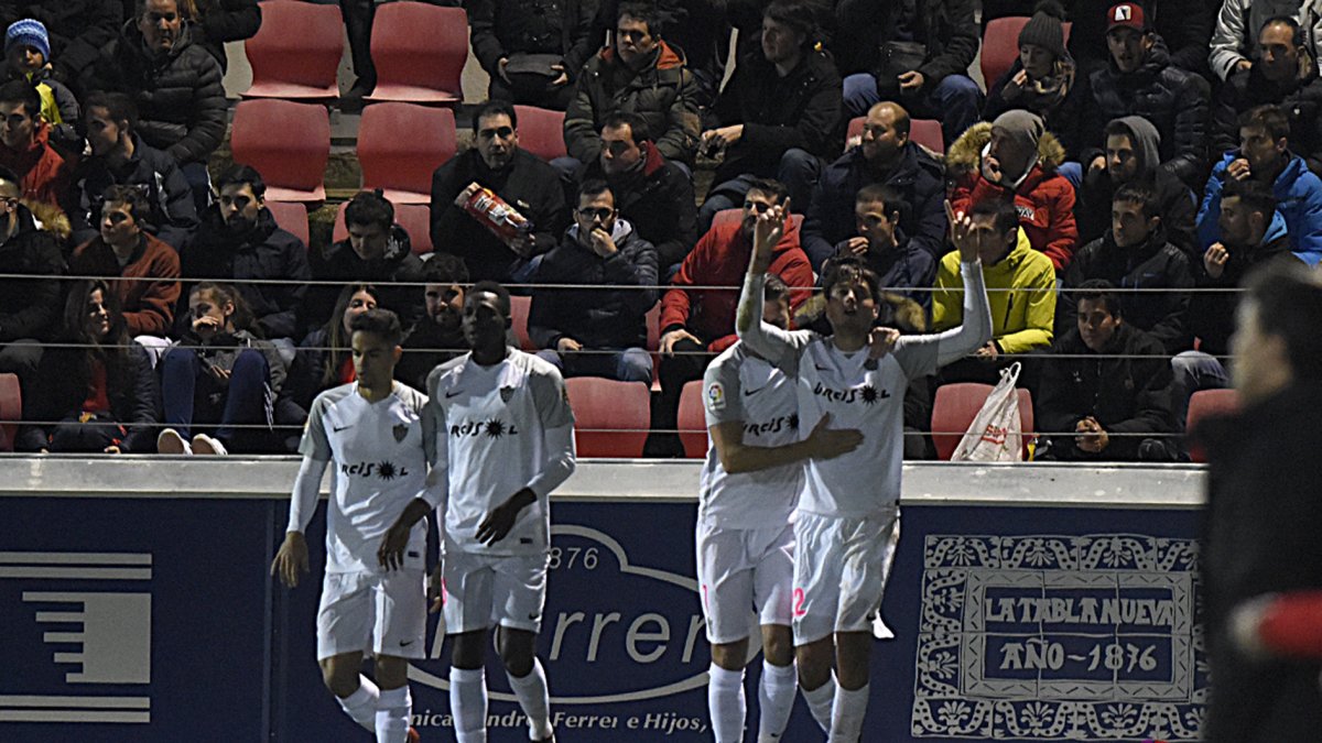 Soleri se hace grande con el Almería del pico y pala.