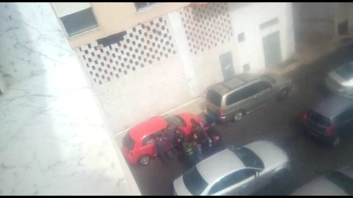 Instante de la detención de Ana Julia Quezada captada por un vecino de Vícar.