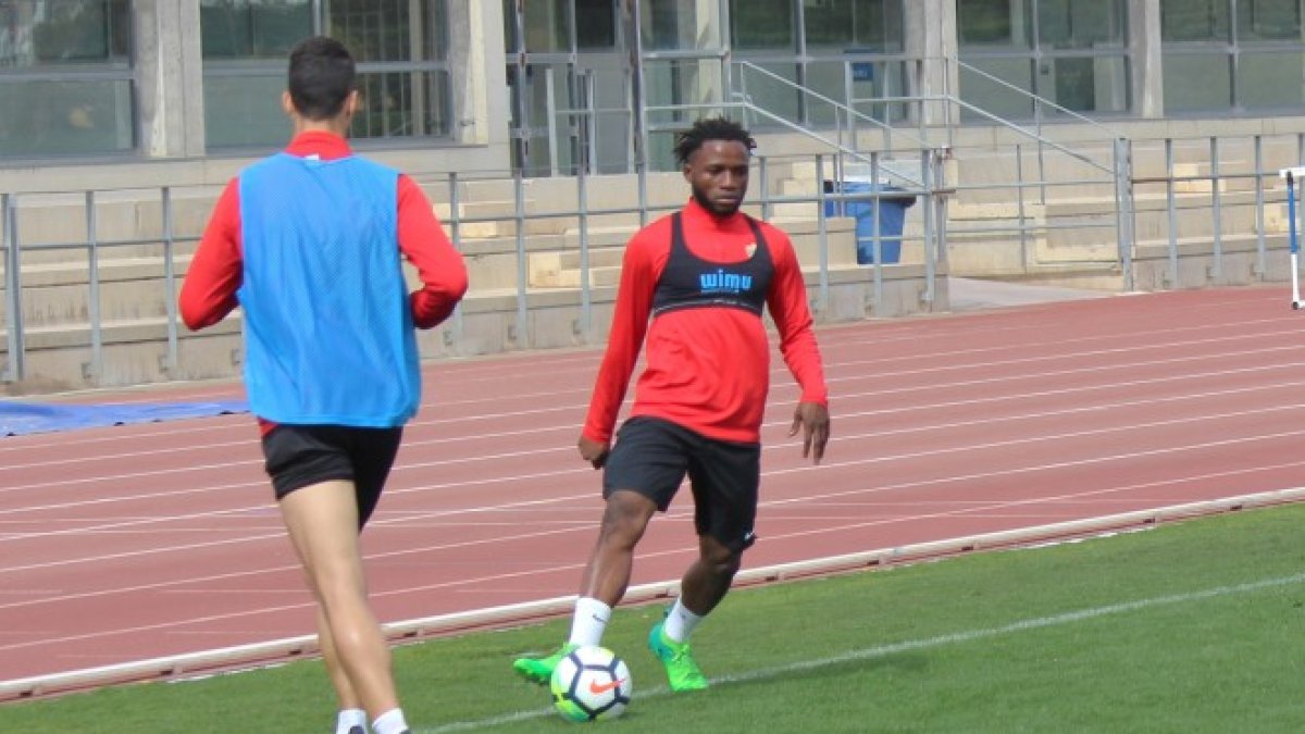 Lass ha sido citado por la selección de la República de Guinea.