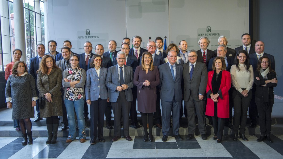 Reunión de los directores de medios con Susana Díaz, presidenta de la Junta de Andalucía.