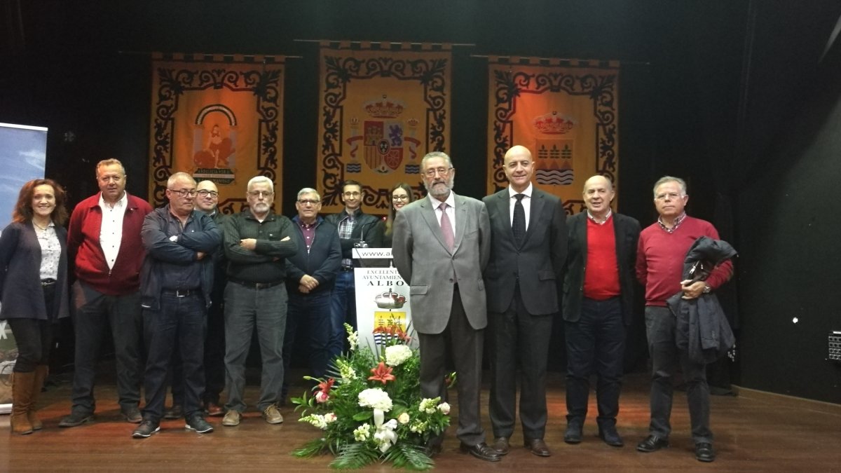 El alcalde de Albox y el presidente de la Cámara de Comercio en la inauguración de la oficina.