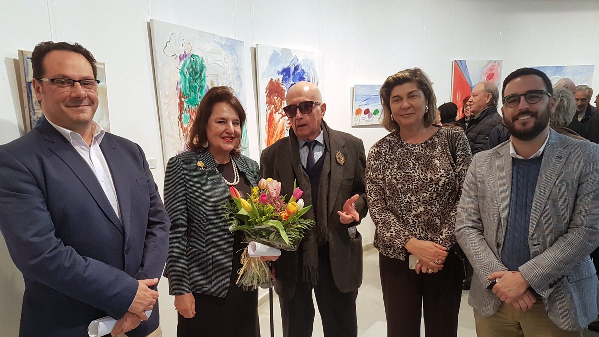 Carlos Sánchez, Juan Manuel Martín Robles, Elita Abad, y la pintora, Adela Abad.