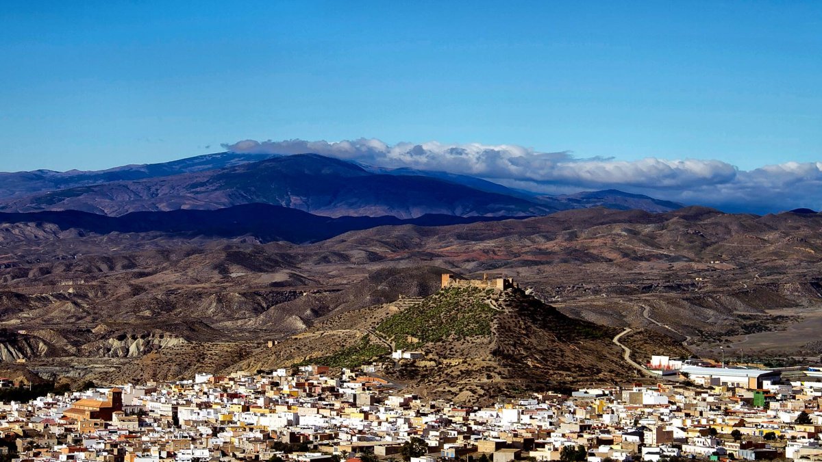 Tabernas contará con un recorte en su presupuesto por la rebaja de los tributos.