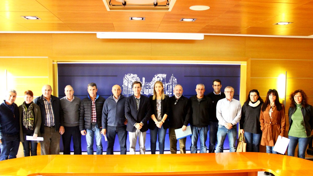 El alcalde de El Ejido con los representantes de los clubes.