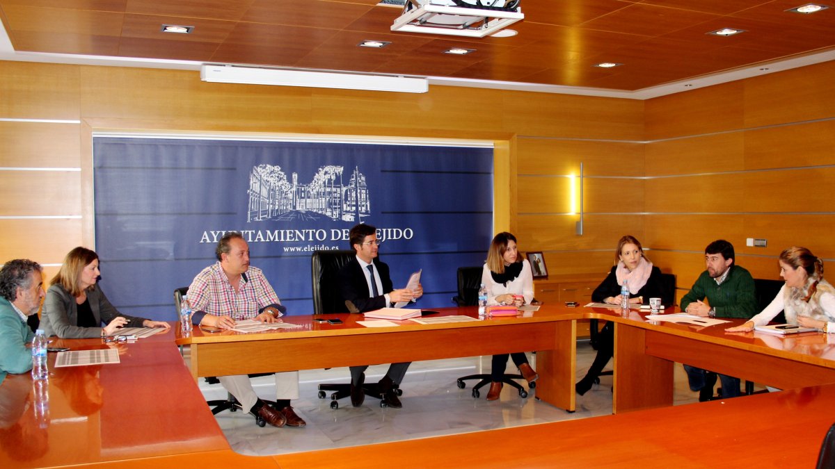 En la imagen, la última Junta de Gobierno celebrada en El Ejido.