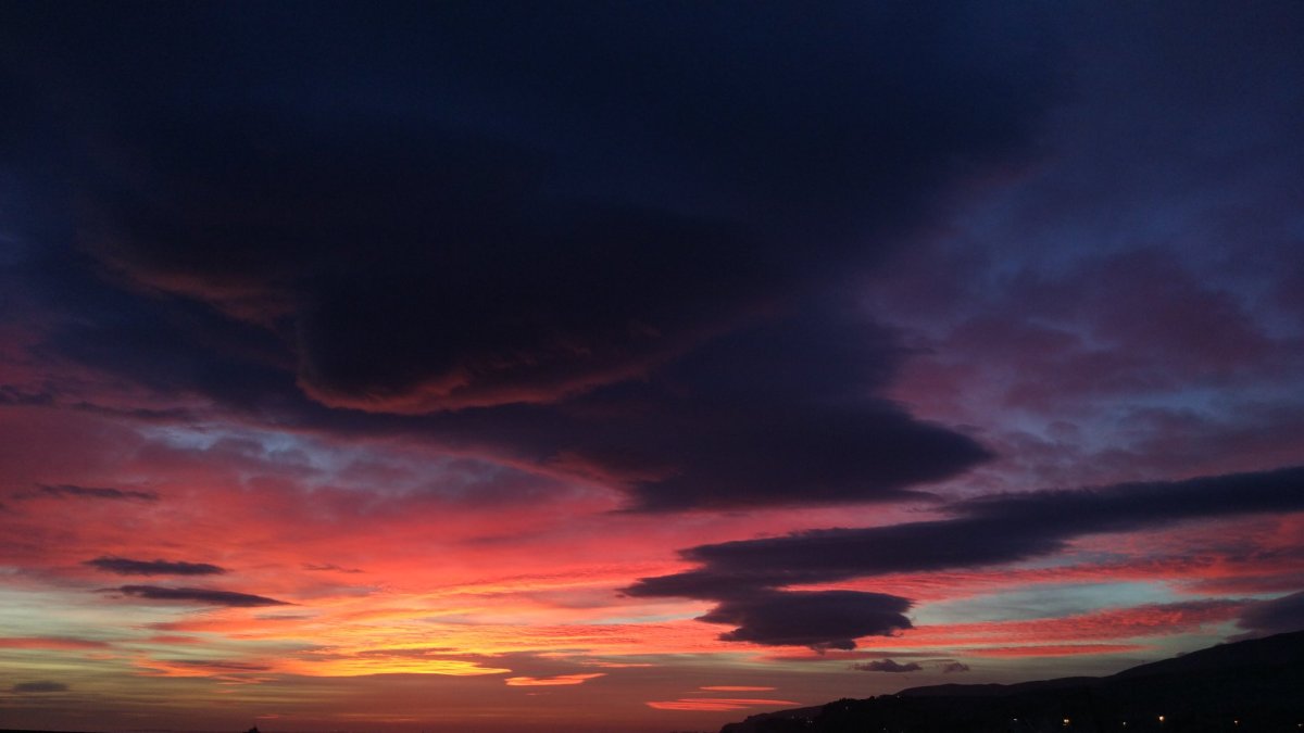 Puesta de sol en Almería: calma antes de la tempestad