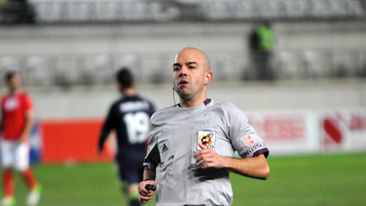 González, el árbitro del domingo.