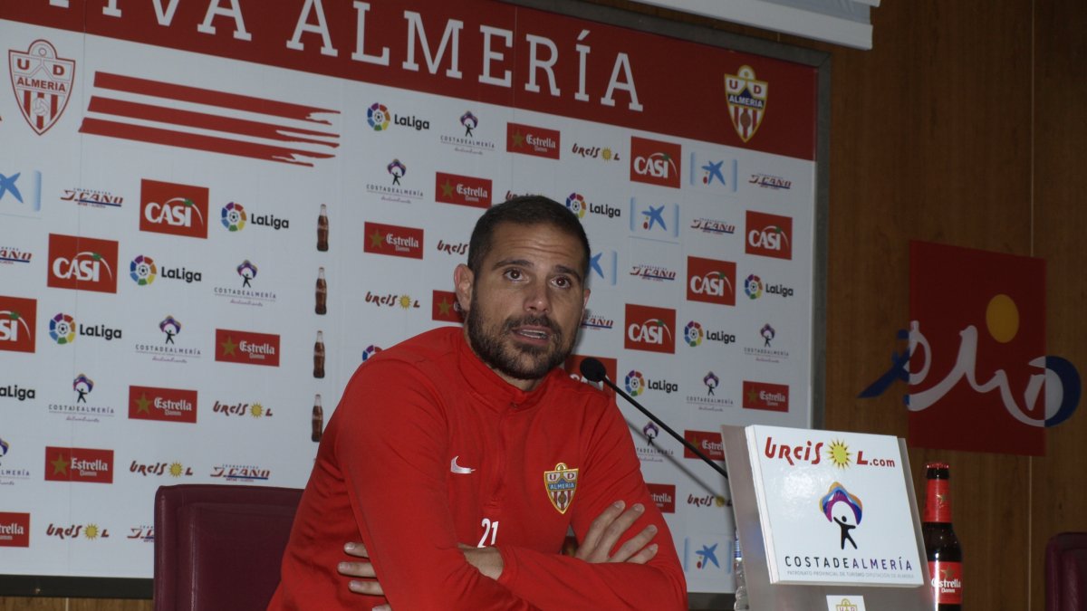 Nano en rueda de prensa.