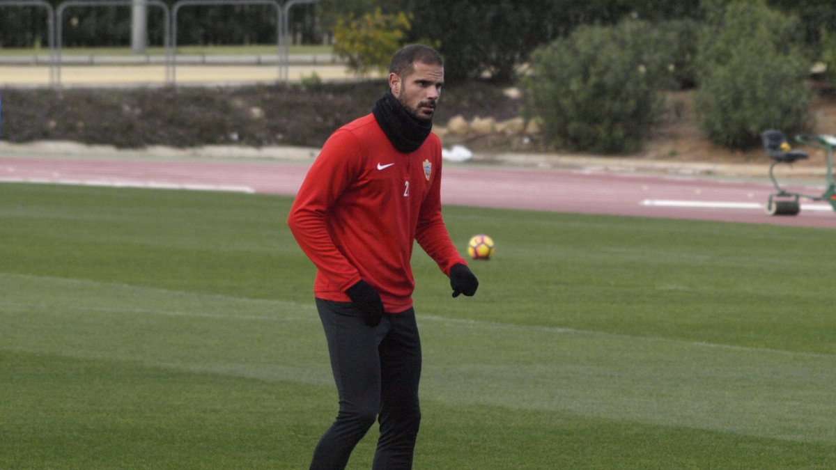 Nano entrenando en el Anexo.