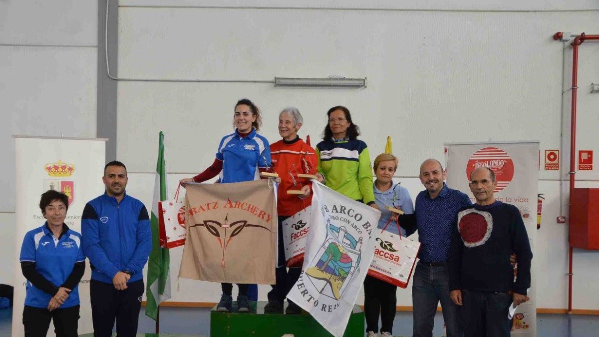 El podio con la campeona.