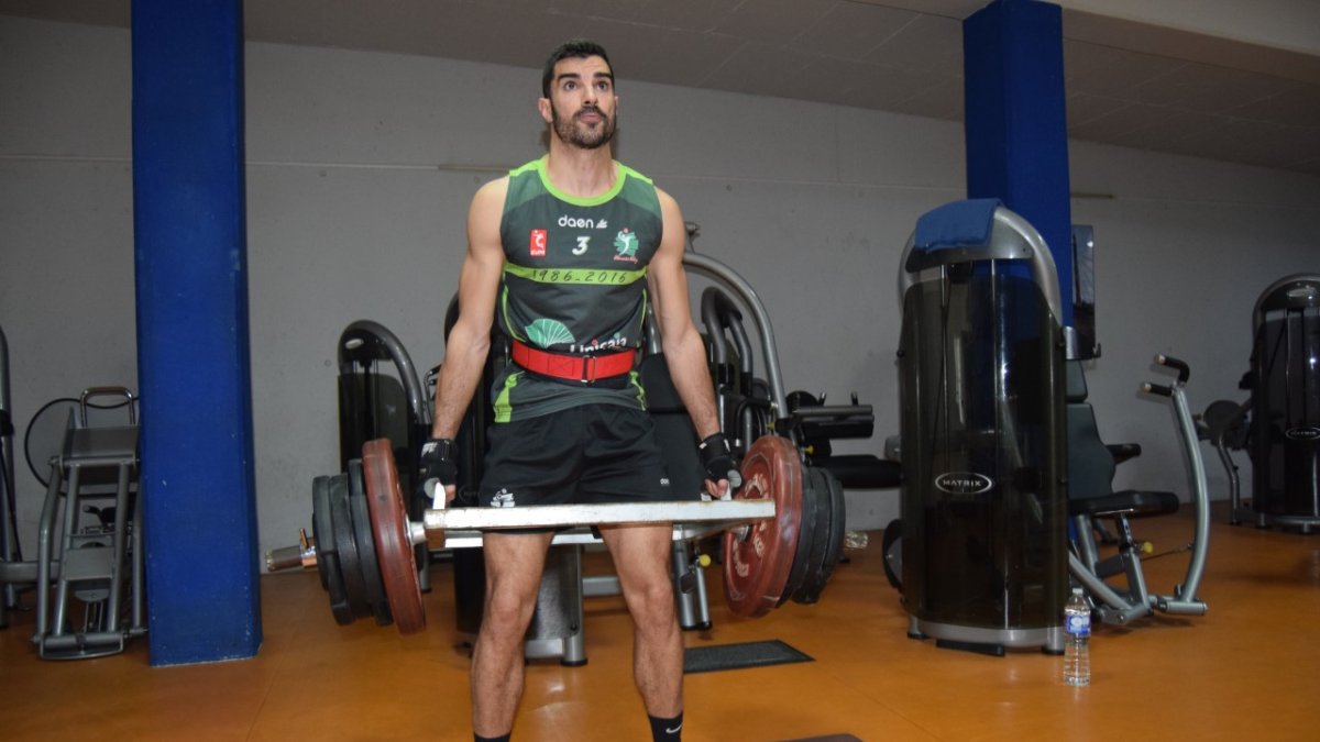 Miguel Ángel de Amo en plena faena.