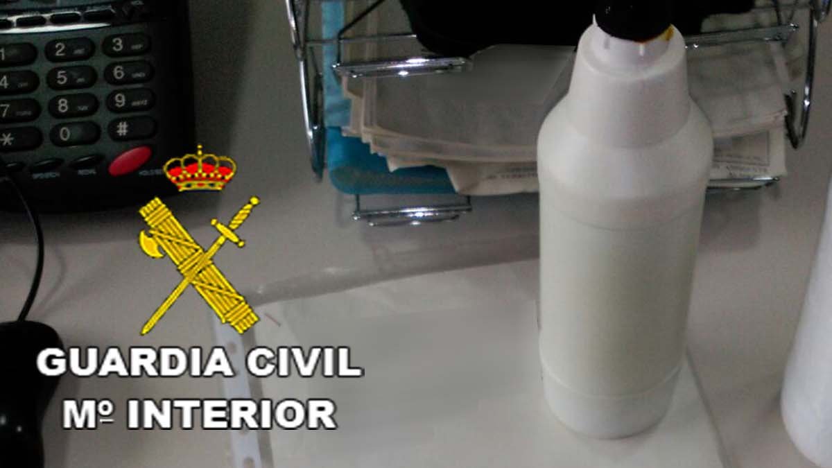 Billetes falsificados en una fotografía distribuida por la Guardia Civil.