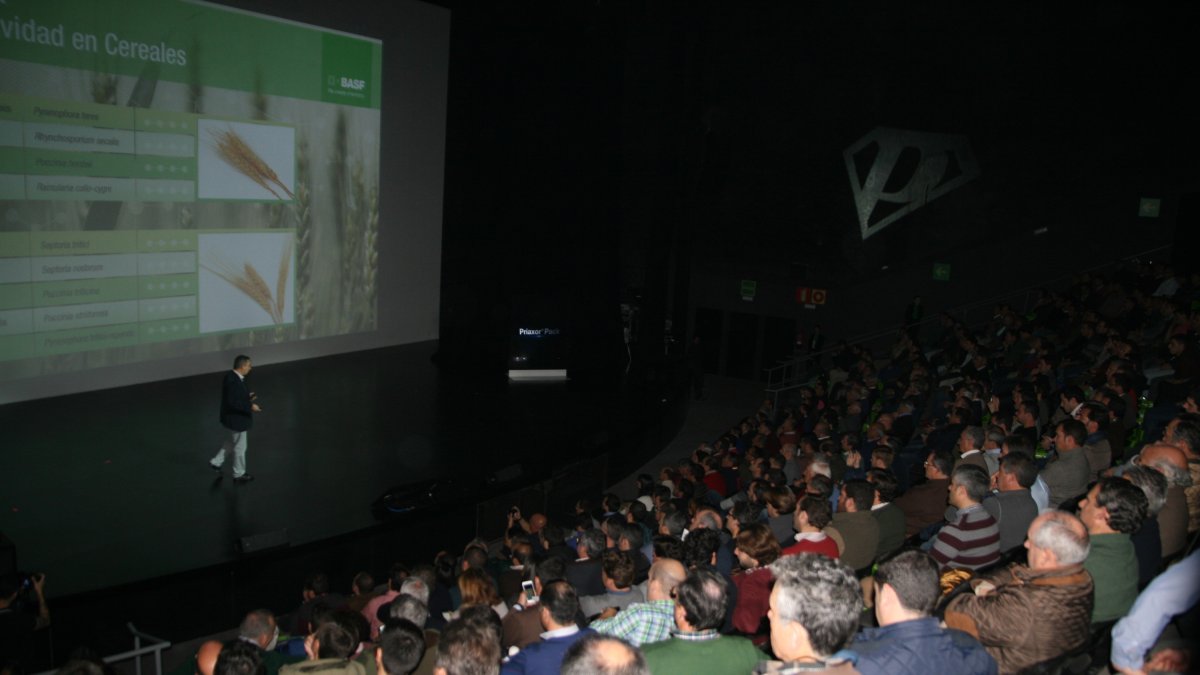La presentación del evento obtuvo una gran respuesta por parte del público asistente.