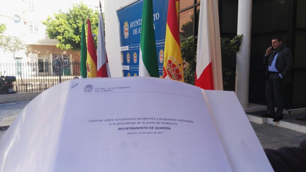 Dossier entregado por el Ayuntamiento.