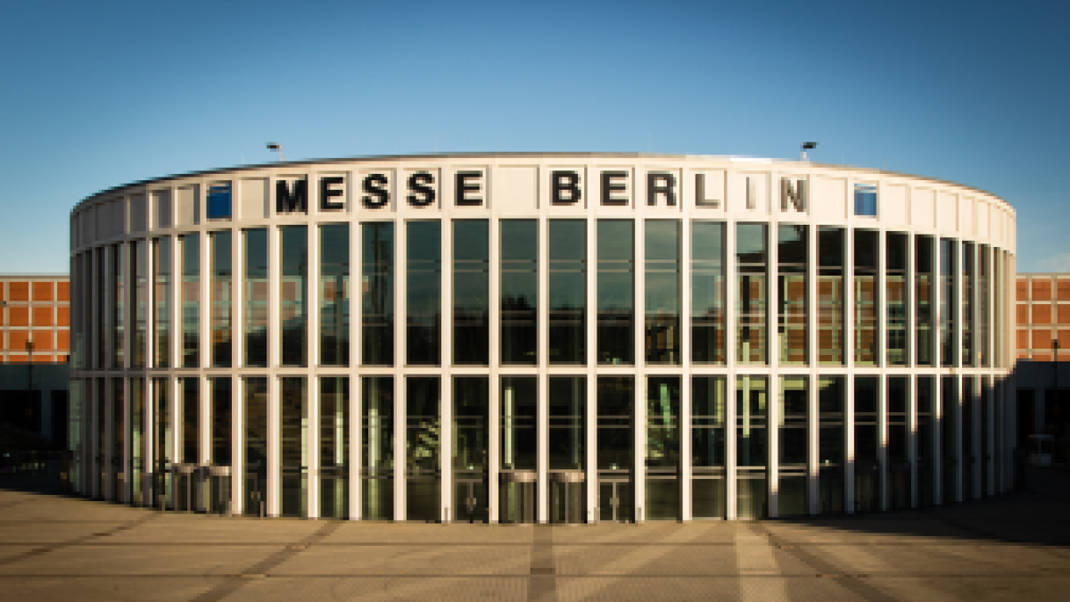 Imagen frontal del Messe Berlín, sede de Fruit Logistica 2017. Fuente: Messe Berlin.