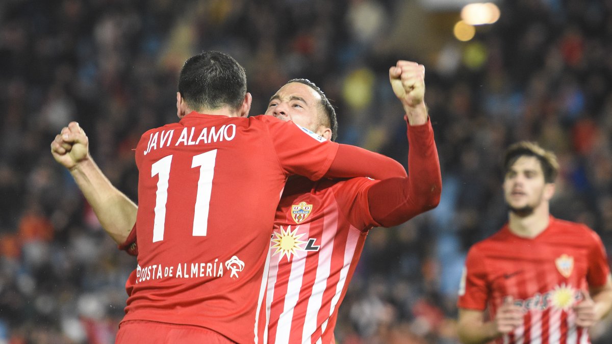 Quique celebra el 2-0.