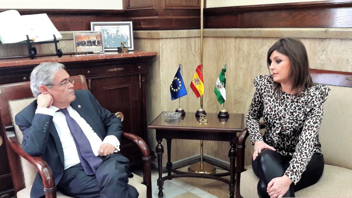 Reunión con el subdelegado.