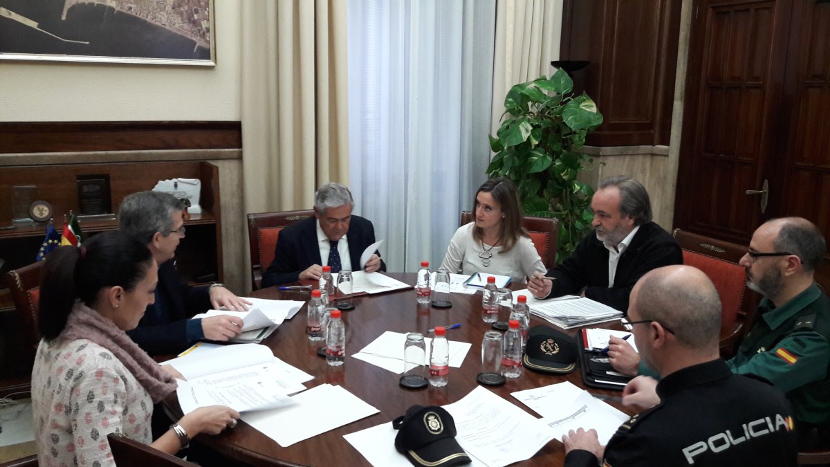 Reunión de la comisión en la sede de la Subdelegación del Gobierno