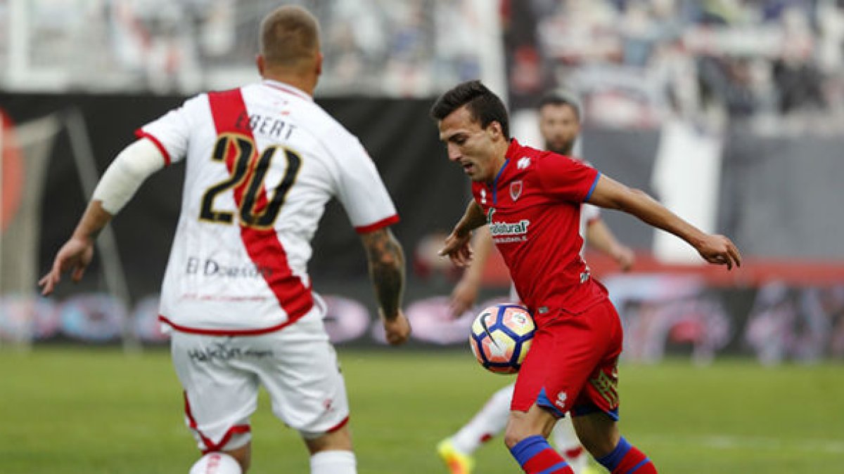 El Numancia consiguió tres goles en Vallecas.