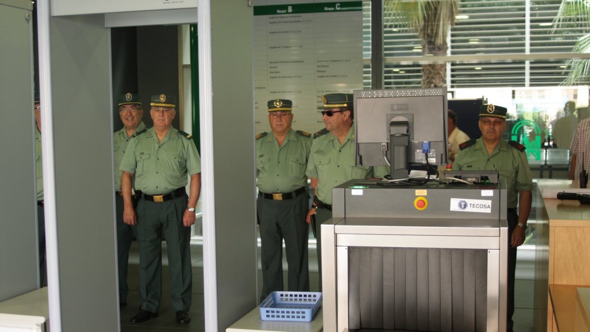 Control de acceso a la Ciudad de la Justicia de Almería.