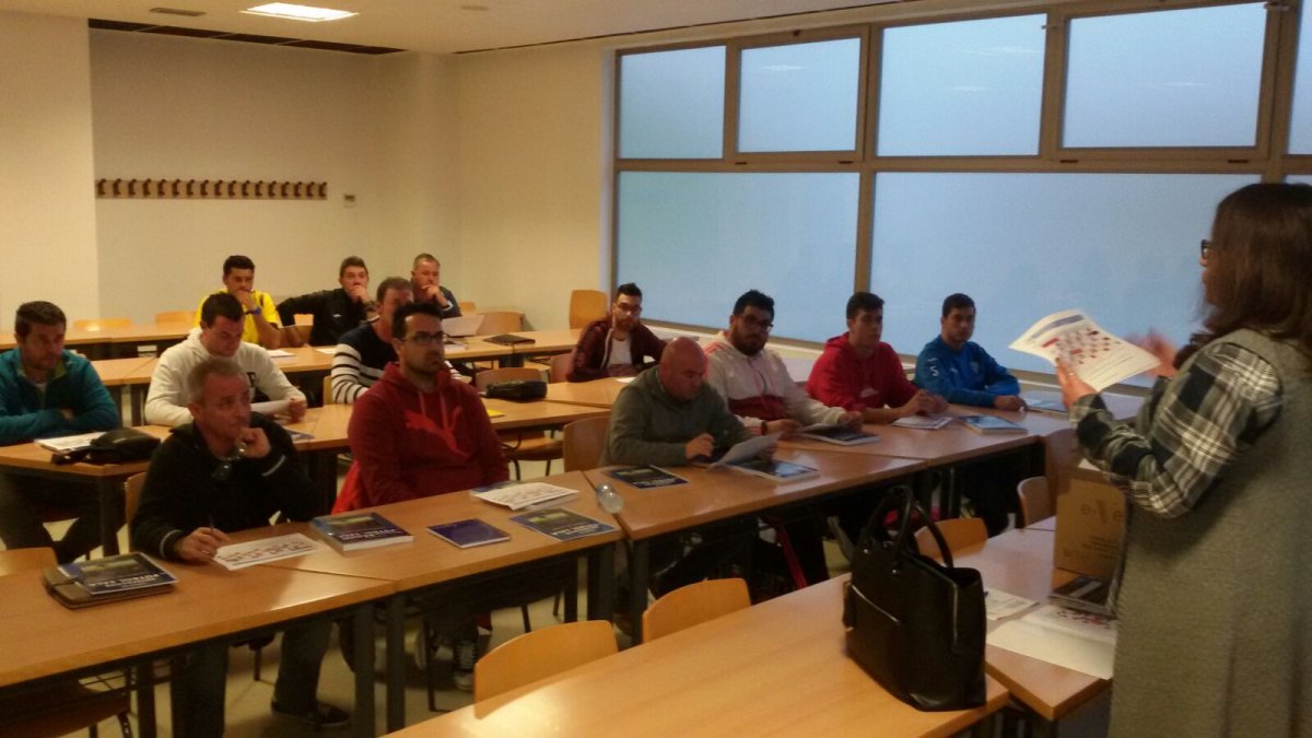 Los alumnos en su primera clase.