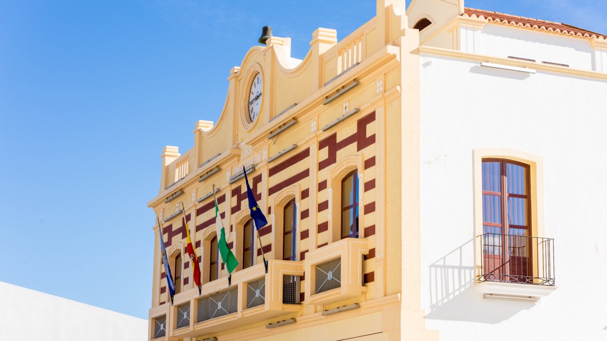 Fachada del Ayuntamiento de Garrucha.