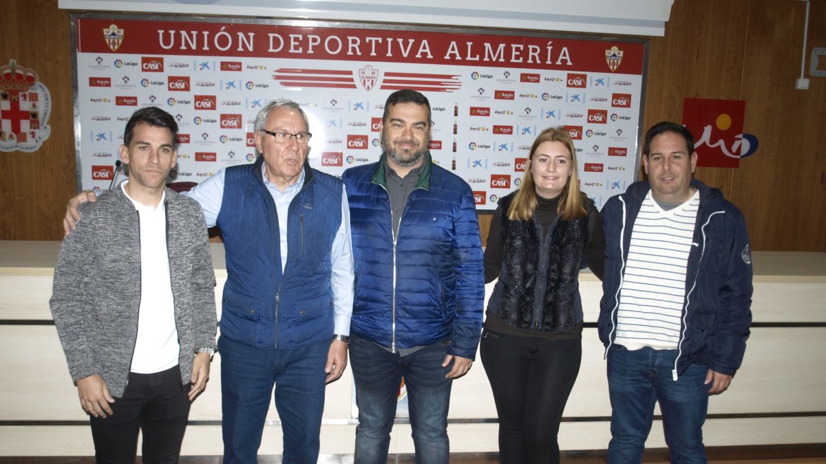 Almería y Estudiantes firmaron el acuerdo.