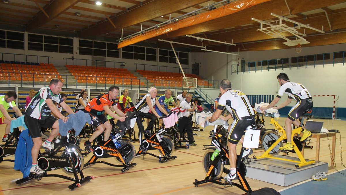 Pedaladas solidarias en favor de la AECC de Pulpí.