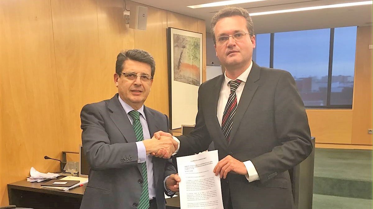 Acuerdo sobre la enmienda, que después fue rechazada.
