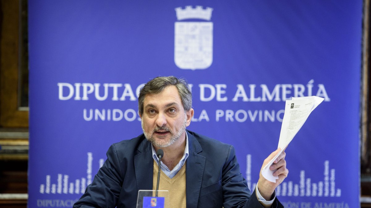 El diputado provincial de Bienestar Social, Ángel Escobar.