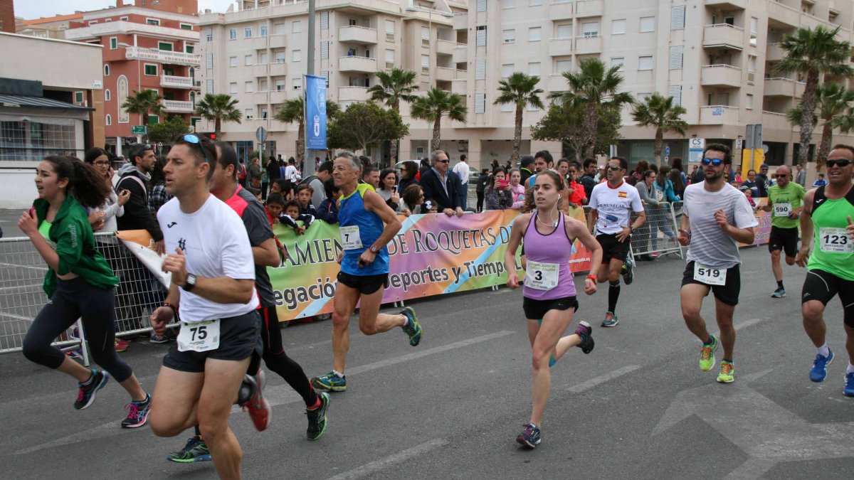 Llegando a meta en la carrera del año pasado.
